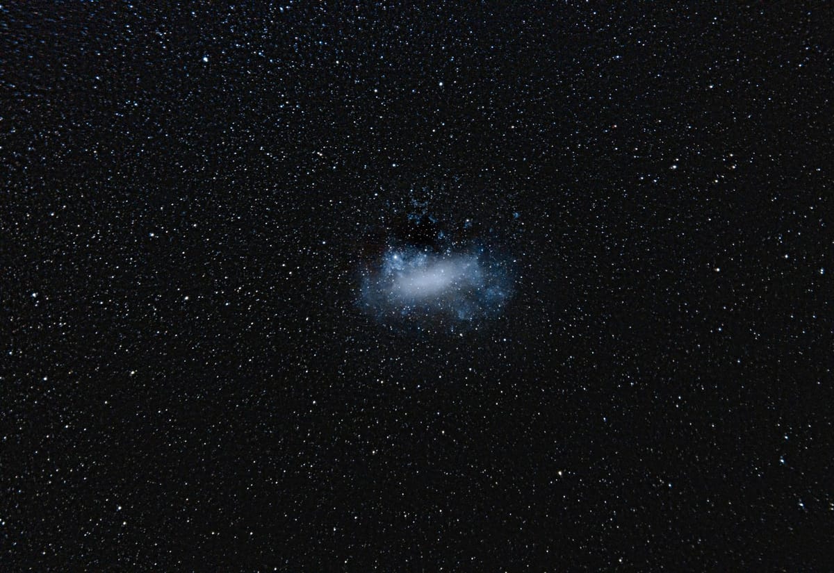 Vento record dal cuore di un quasar: una sfida ai confini dell'astrofisica