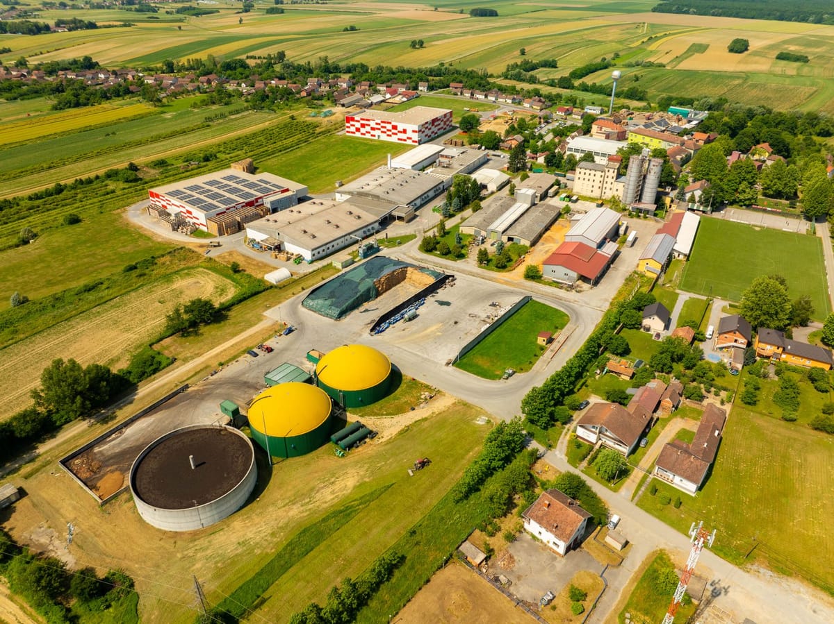 Bilancio UE 2027: 200 miliardi tra agricoltura e coesione, la sfida decisiva