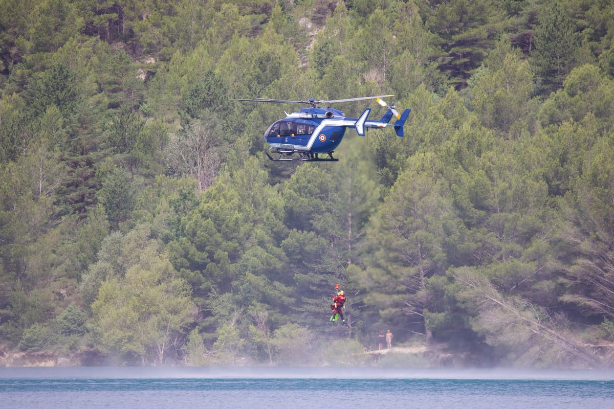 Elicottero precipita sul Lago Maggiore: tragedia a Lesa e interrogativi sulla sicurezza