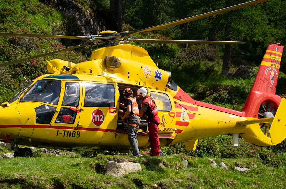 Elicottero precipita sul Lago Maggiore: la tragedia di Lesa e i dubbi sulla sicurezza
