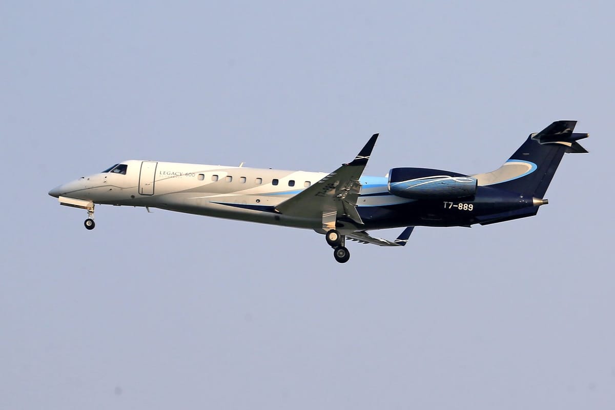 Il caso dell'aereo papale: quando la diplomazia vola sul jet di Re Felipe