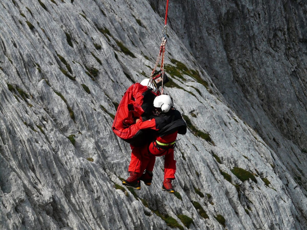 Tragedia sul Gran Paradiso: quando la montagna diventa un monito per la sicurezza