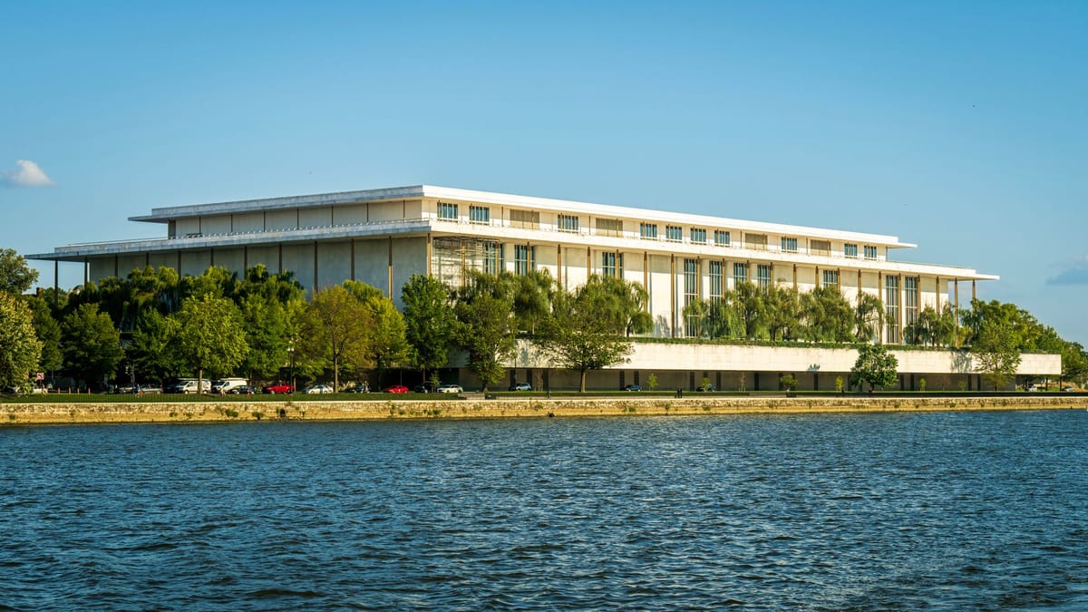 Trump e il Kennedy Center: la rimozione del nome come scontro culturale americano