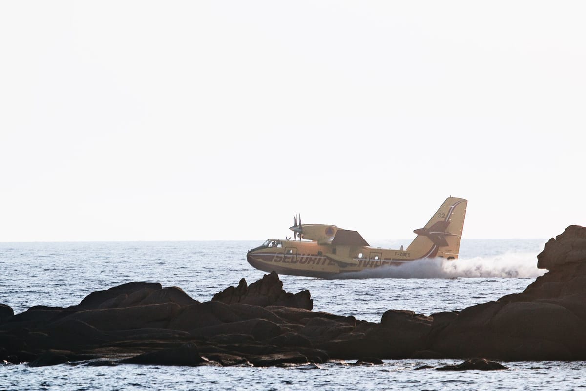 Aereo precipita nel Comasco: il bilancio dei feriti e i nodi della sicurezza aerea