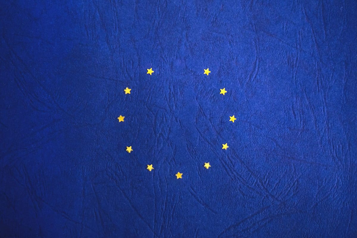 Il nuovo Patto UE sull'asilo è legge: l'Europa volta pagina, ma a quale prezzo?