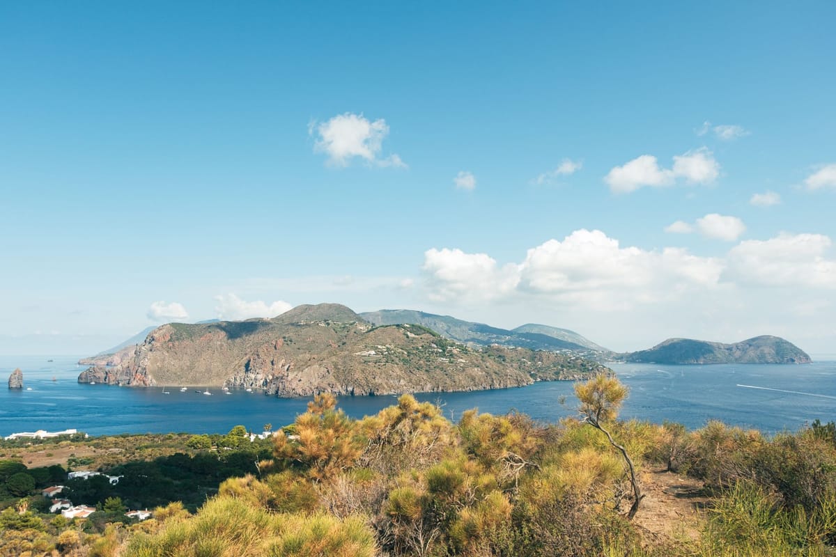 Filicudi e il diritto di restare: la sfida della scuola nelle isole minori