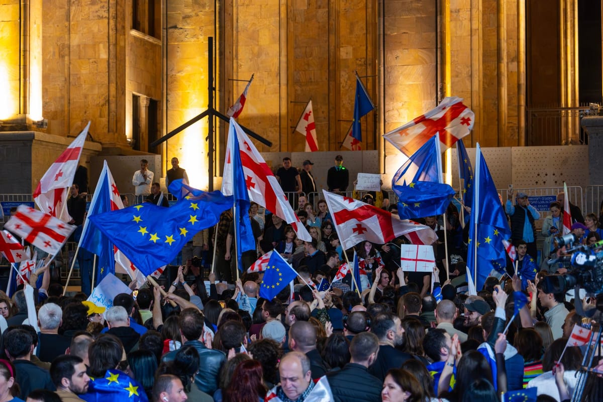 Ucraina e asse europeo: Meloni sfida Parigi e Berlino