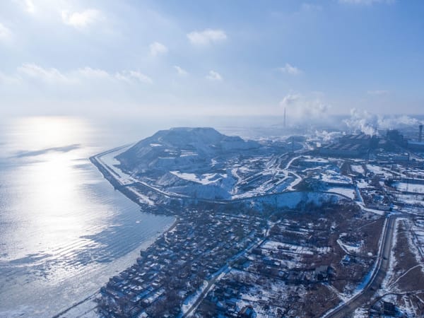 Ucraina, la nuova guerra dei droni: il porto di Mariupol nel mirino di Kiev