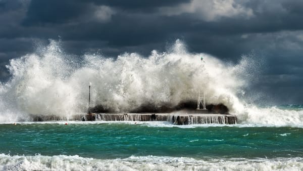 Tragedia alle Calandre: il mare di Ventimiglia restituisce i corpi di due vite spezzate