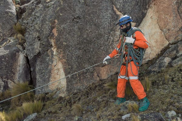 Sorelle scomparse a L'Aquila: un mistero che scuote le fragilità del sistema