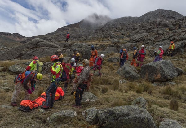 Tragedie sulle Alpi: l'illusione della montagna domata e il costo della sfida