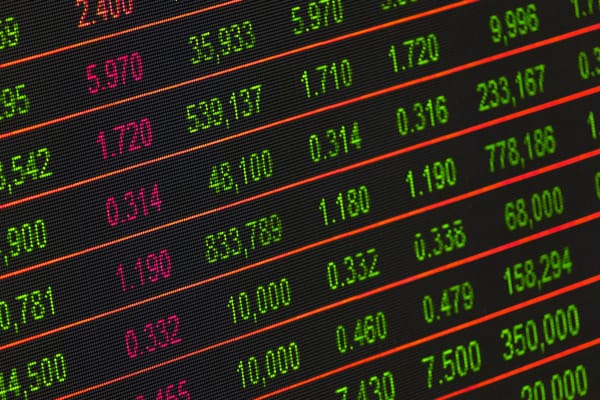 SpaceX in Borsa: Elon Musk diventa trilionario e il mercato punta a 7.000 punti