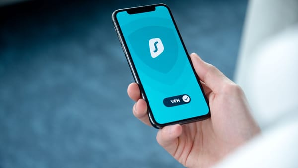 Android e il puntino blu: la nuova frontiera della privacy digitale