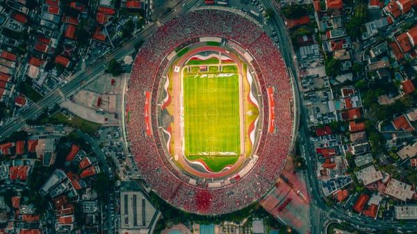 Mondiali 2026: spettacolo all'Azteca, tra soft power e cortocircuiti mediatici